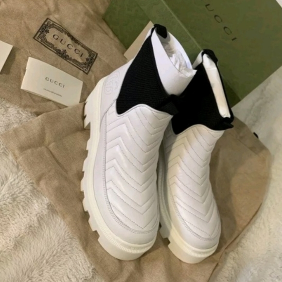 NEW Gucci Women's White & Black Matelassé Chelsea Boot 643958 DH7D0 G 38 US 8 - Picture 9 of 10